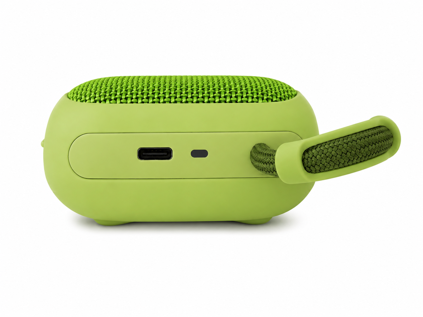 RZLD chatgpt image 2026年6月3日 10_07_ IPX7 portable Bluetooth speaker, product photo